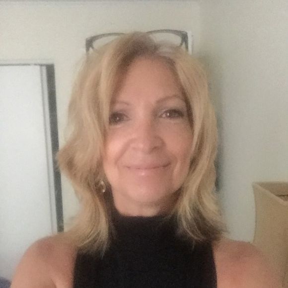 Meet your Posher, Ronda - Picture 1 of 1